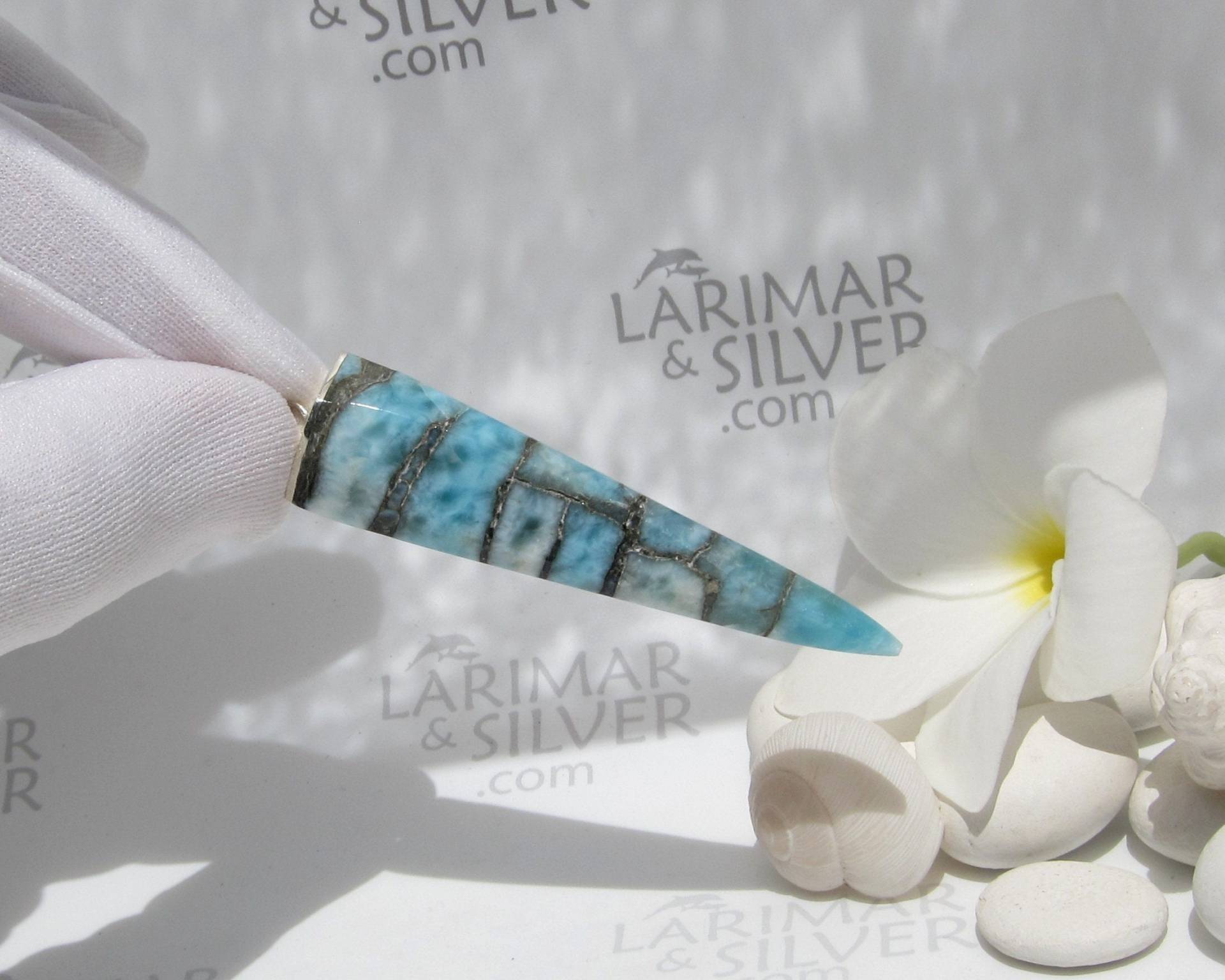 Seltener Larimar Speerspitze Anhänger, Neptun Dolch, Stilvoller Anhänger 925 Silber Pendelanhänger Schnelle Lieferung Weltweit Männer Geschenk Seltener Larimar Speerspitze Anhänger, Neptun Dolch, Stilvoller Anhänger 925 Silber Pendelanhänger Schnelle Lieferung Weltweit Männer Geschenk von LarimarAndSilver