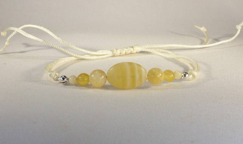 Calzit Edelsteinarmband Mit Makramee-Schiebeverschluss von LarimarInsel