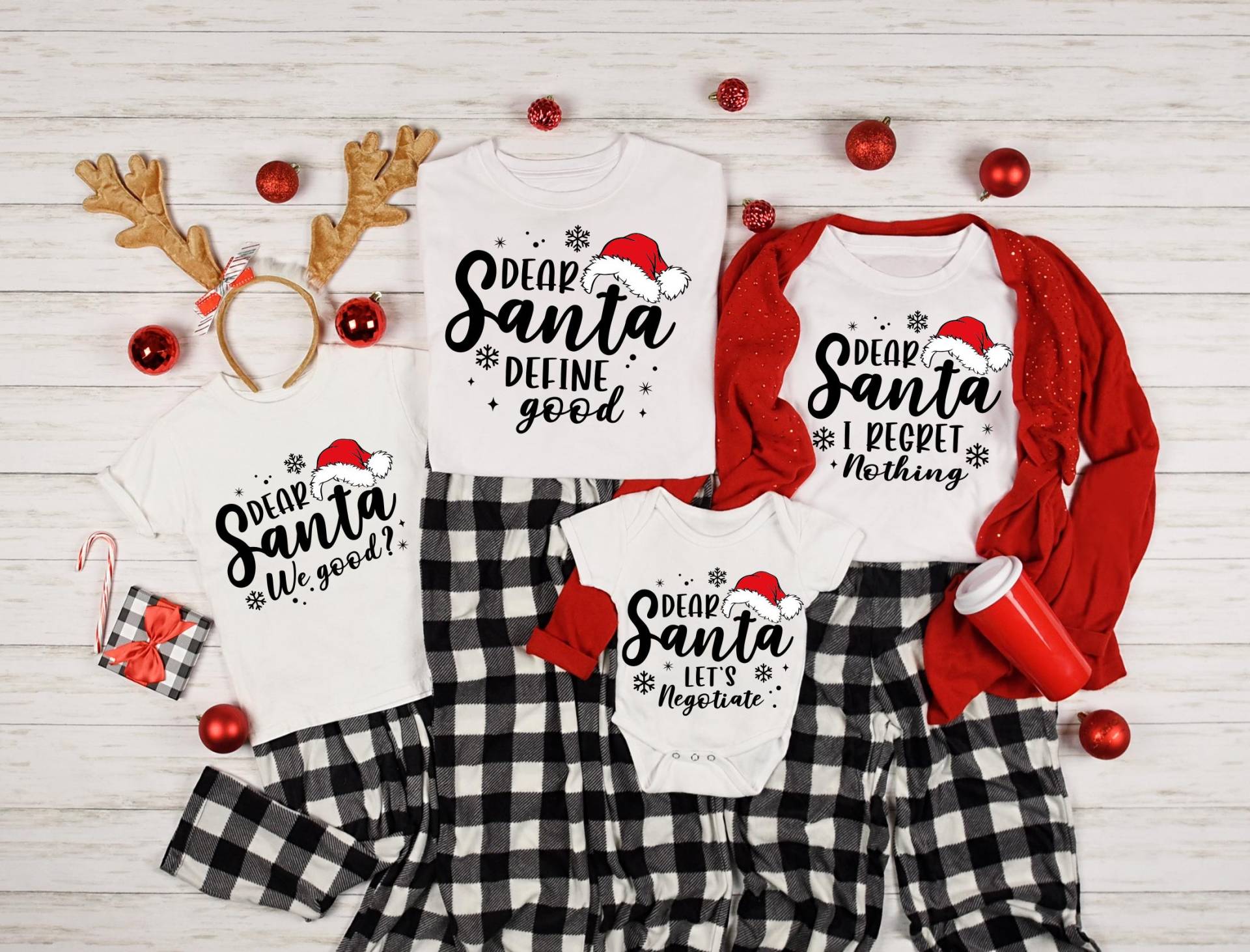Liebes Santa T-Shirt, Lustige Passende Familien-Shirts, Santa-Weihnachtshemd, Geschenk Für Sie von LarissaBoutiqueCraft