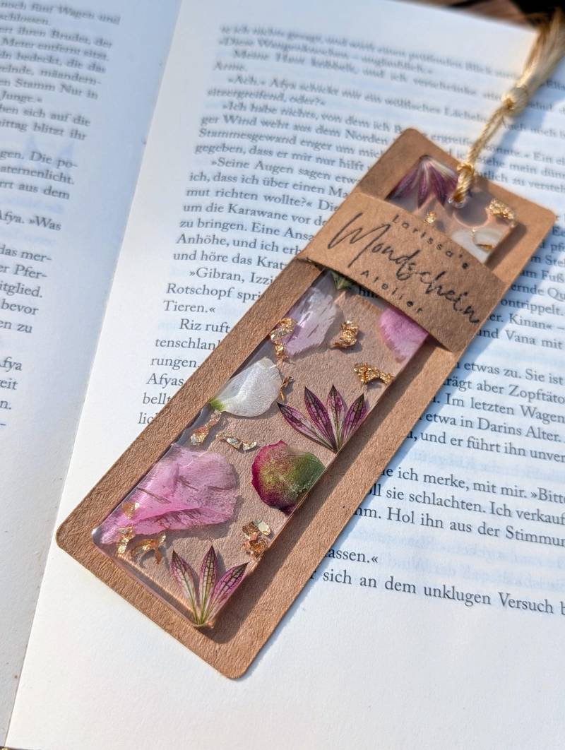 Lesezeichen Aus Deinem Brautstrauß I Personalisiert Brautstraußkonservierung Hochzeitsgeschenk Andenken Deinen Blüten von LarissasMondschein