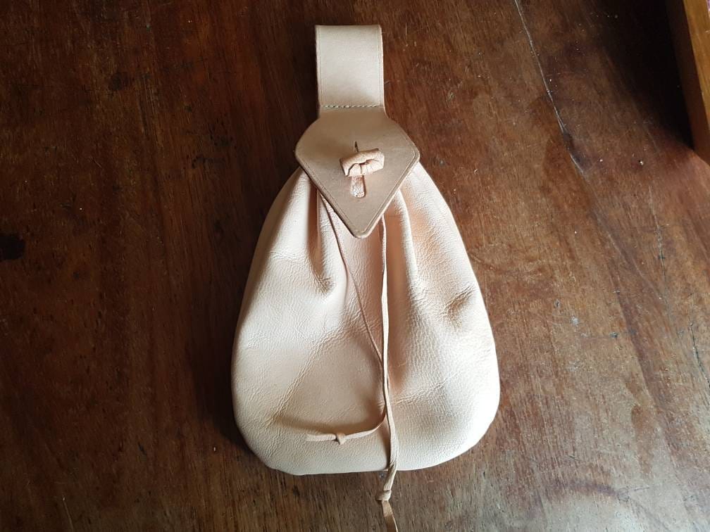 Ungefärbte Kordel Leder Gürteltasche Ungefärbte Kordel Leder Gürteltasche von LarkfieldLeather