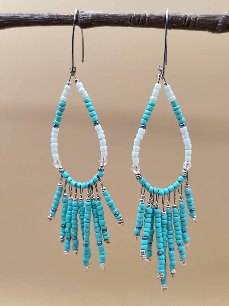 Edelstahl Ohrringe Türkis Weiß - Handgemachte Perlen Ohrhänger Im Bollywood Stil Boho Ethno Schmuck von Larkihandmade