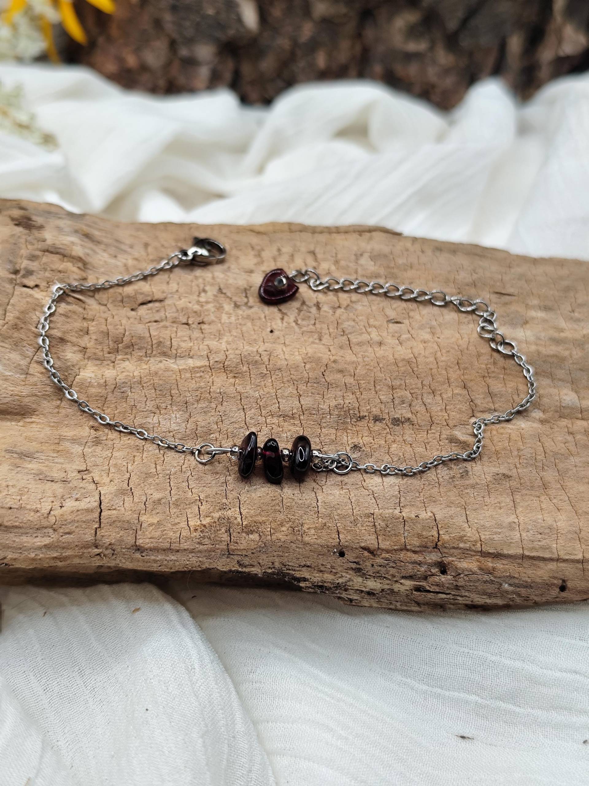 Filigranes Armband Mit Edelsteinen - Wahlweise in Gold Oder Silber/Sehr Zart Und Dezent von Larkihandmade