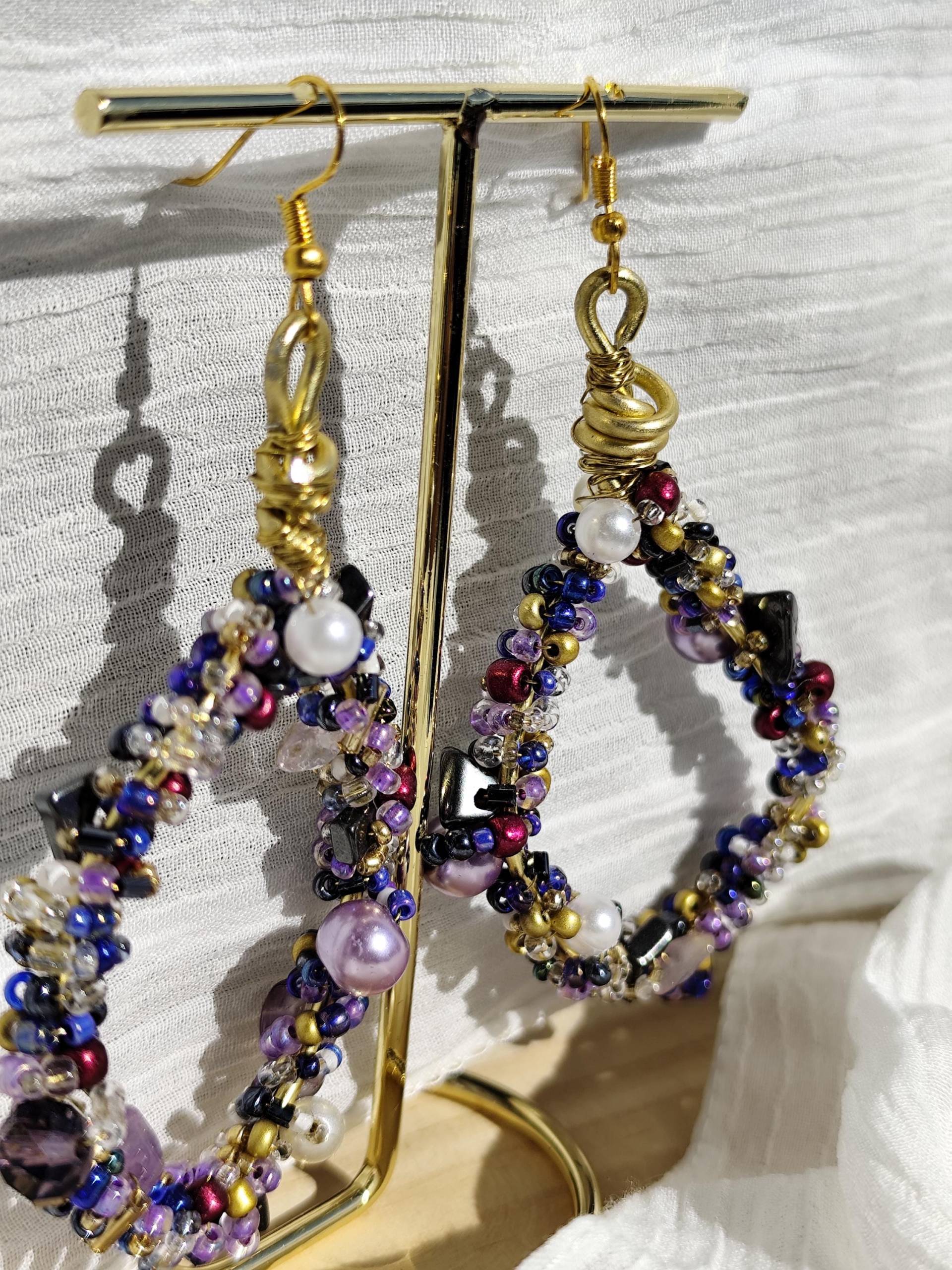 Handgemachte Boho-Ohrringe /Lila & Gold Statement-Schmuck /Perlen, Glasperlen/ Einzigartig Unikat von Larkihandmade