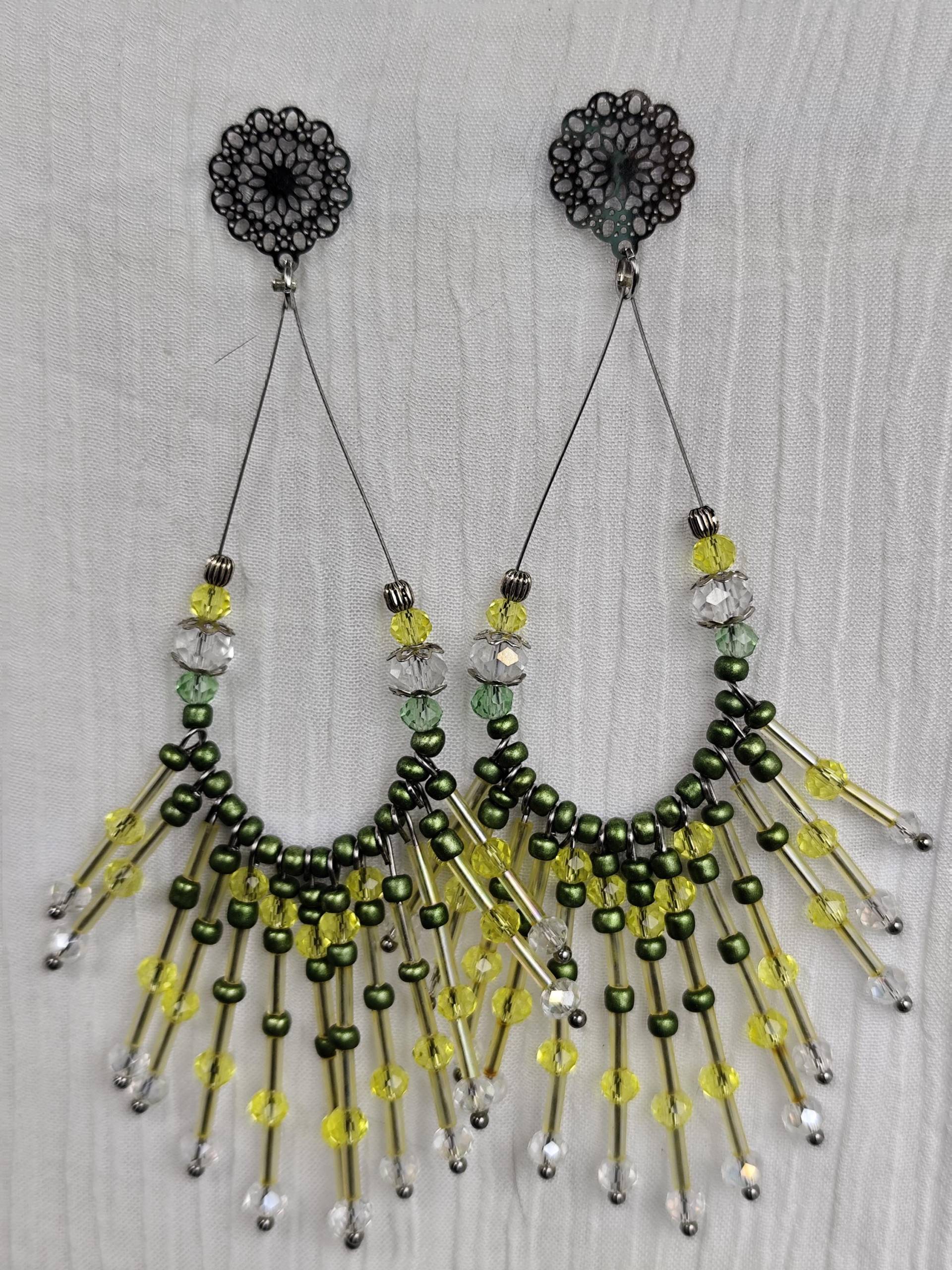 Handgemachte Silber Ohrringe Grün Gelb | Glasperlen Schmuck Leichte Statement-Ohrringe Sommer Geschenk/ Stecker von Larkihandmade