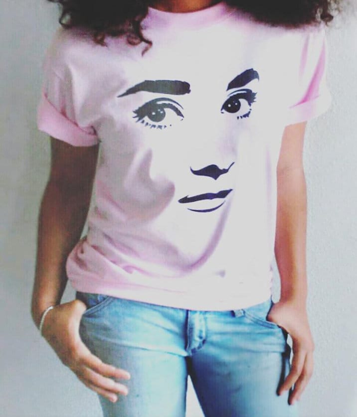 Audrey Hepburn Silhouette T-Shirt Audrey Hepburn Silhouette T-Shirt von LarrysTees