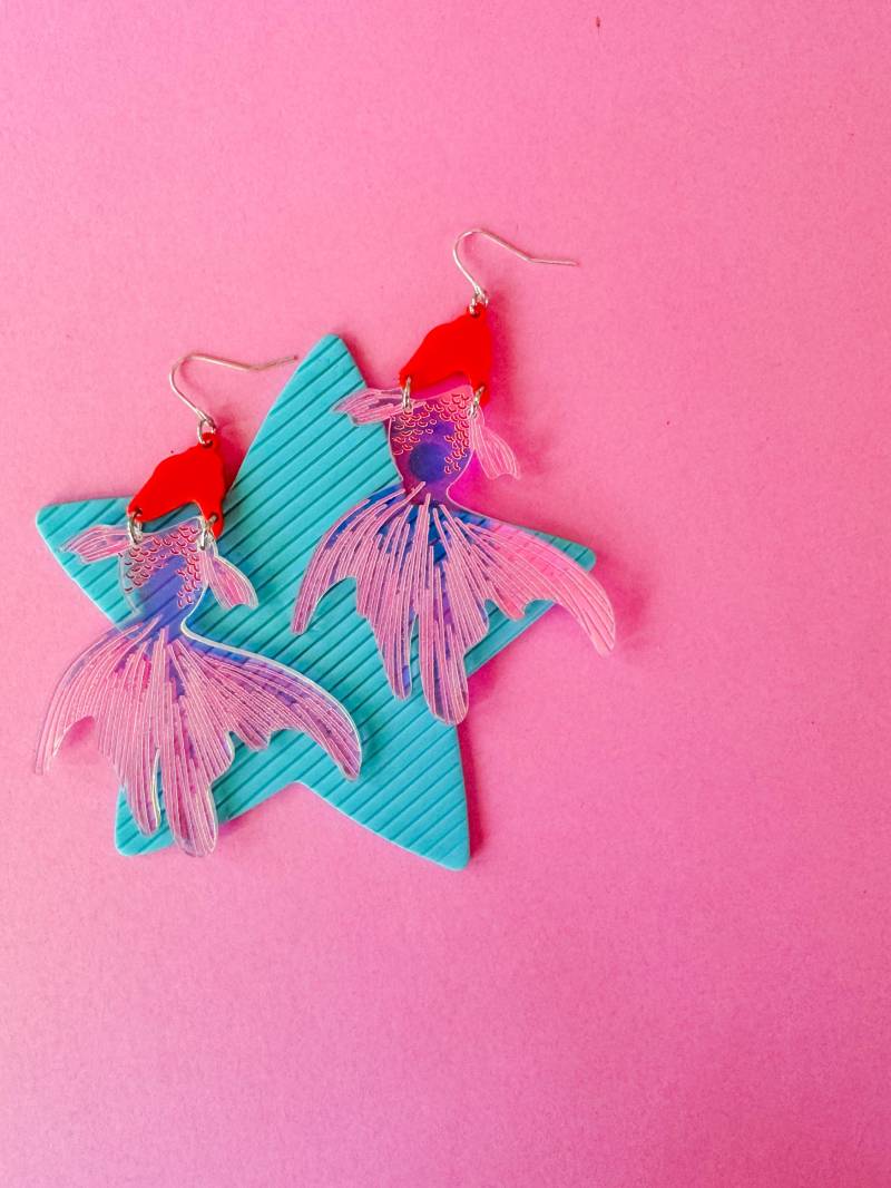 Letzte Chance | Goldfisch Ohrringe Acryl Schmuck Statement Fisch Happy Jewelry Farbenfrohe von Larryswaffleshop