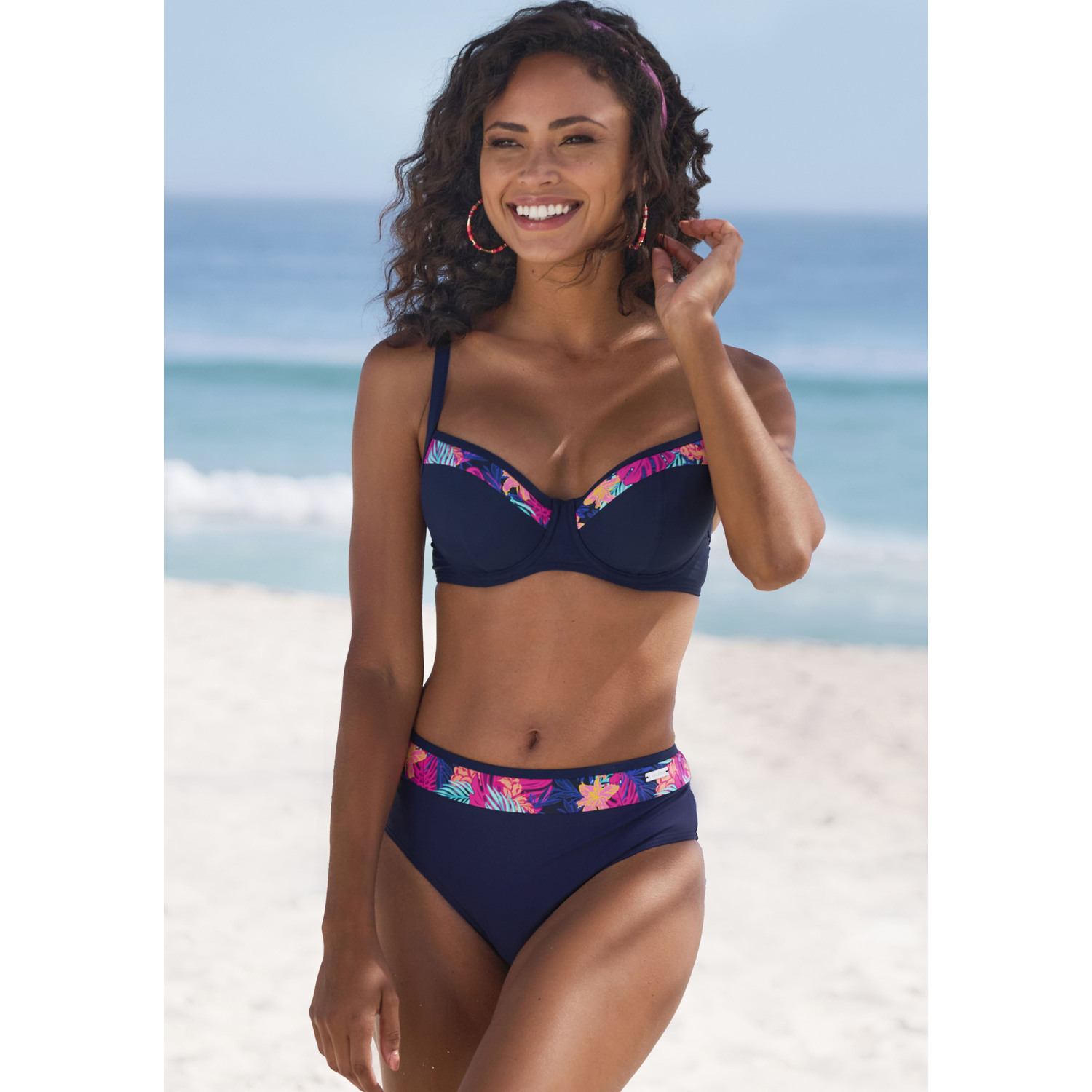 LASCANA Bügel-Bikini-Top Damen navy Gr.46 Cup G LASCANA Bügel-Bikini-Top Damen navy Gr.46 Cup G von Lascana