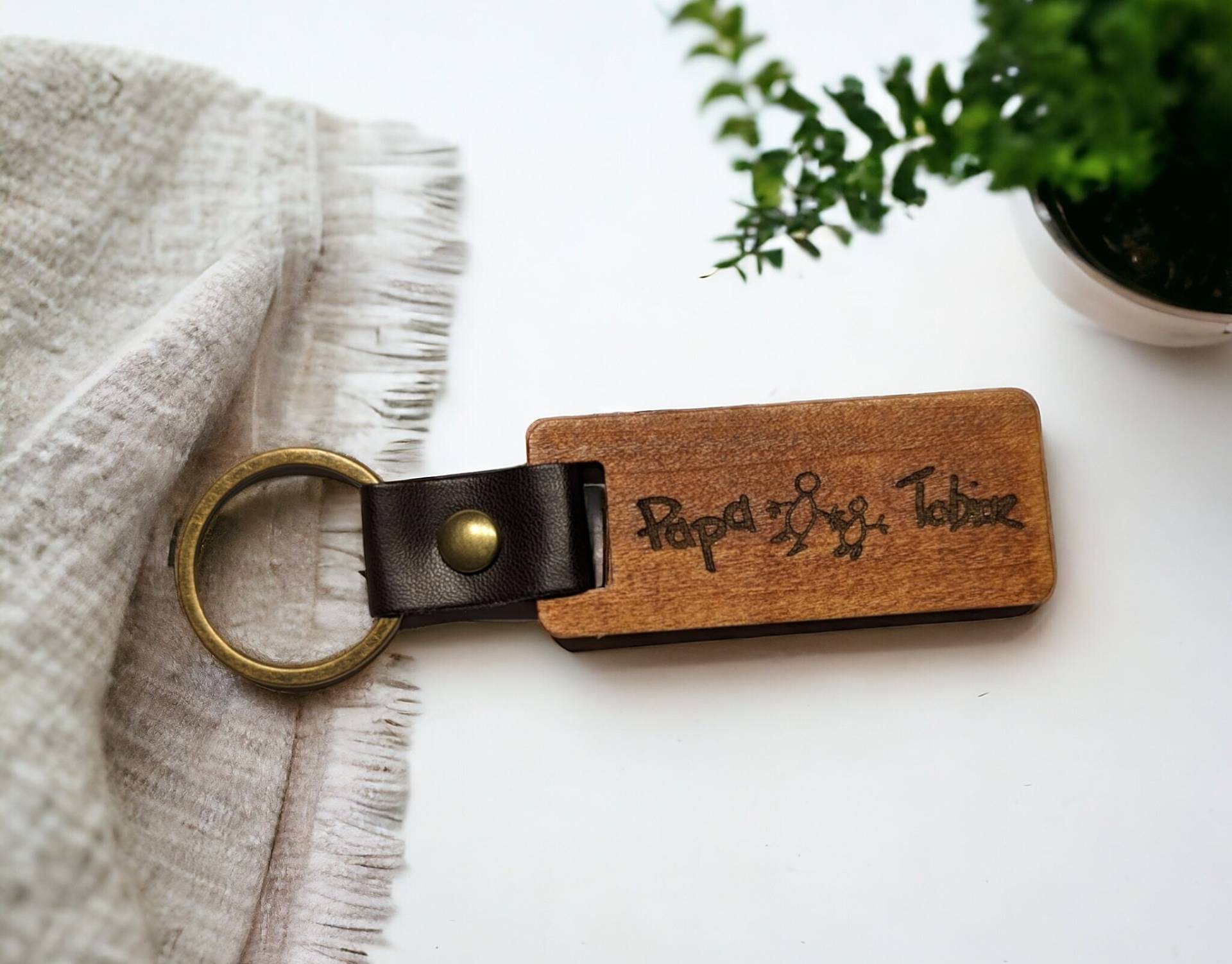 Schlüsselanhänger Personalisiert Aus Holz Mit Handschrift, Gravur, Geschenk, Holzanhänger Schlüsselanhänger Personalisiert Aus Holz Mit Handschrift, Gravur, Geschenk, Holzanhänger von LaseRupp