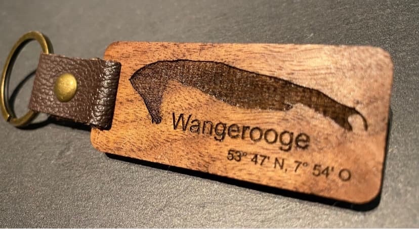Schlüsselanhänger Für Inselliebhaber Aus Holz Mit Insel Deiner Wahl Graviert Schlüsselanhänger Für Inselliebhaber Aus Holz Mit Insel Deiner Wahl Graviert von LaserArtWiesmoor