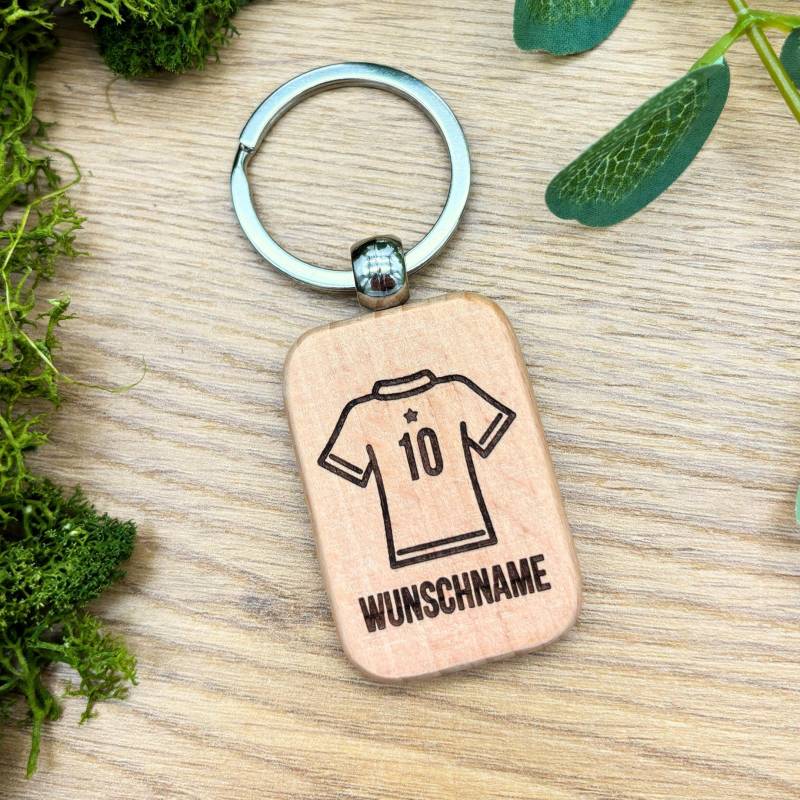 Schlüsselanhänger Aus Holz Mit Wunschgravur Wunschname Nummer Trikot Fußball Sport Hobby Geschenk Handgefertigt - Sa006 von LaserArtbyRiedel