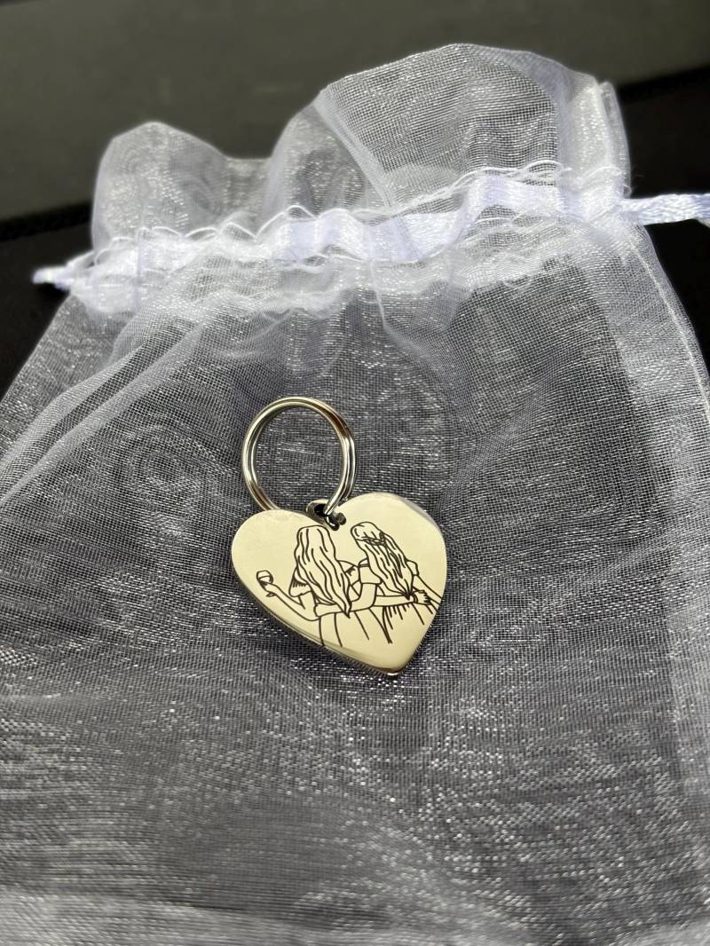 Schlüsselanhänger Geburtstags Geschenkidee Beste Freundin Geschenk Personalisierbar Edelstahl Herz Schlüssel Anhänger Schlüsselanhänger Geburtstags Geschenkidee Beste Freundin Geschenk Personalisierbar Edelstahl Herz Schlüssel Anhänger von LaserCraftAT