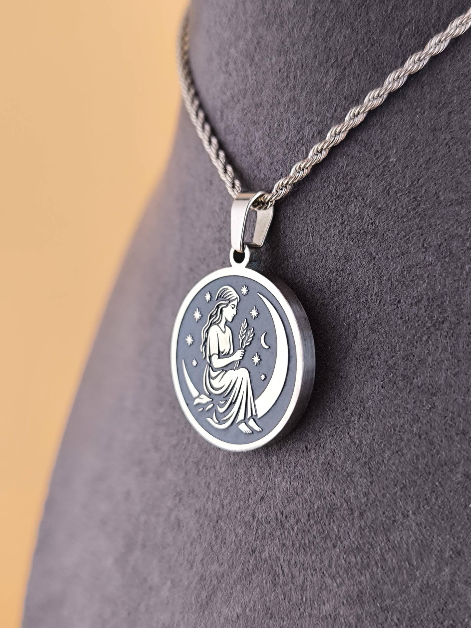 Virgo Zodiac Pendant - Handmade Stainless Steel Necklace Deep Laser Engraved Astrology Jewelry Limited Edition Gift Virgo Zodiac Pendant - Handmade Stainless Steel Necklace Deep Laser Engraved Astrology Jewelry Limited Edition Gift von LaserCreationsEU