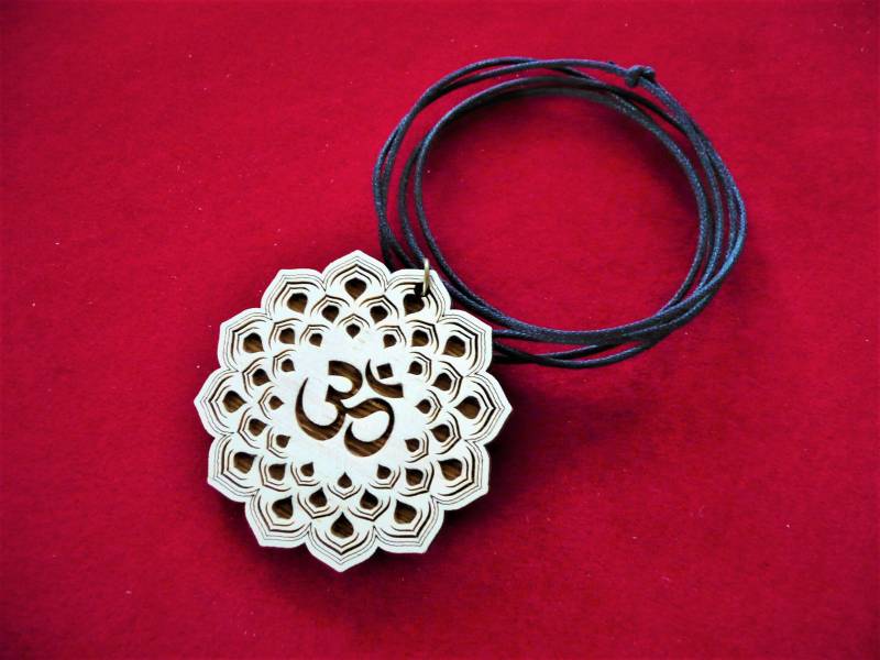 Chakra Halskette Zirbenholz , Duftender Energieschmuck, Arvenholz Kette, Zirbelkiefer Zirbe von LaserInki