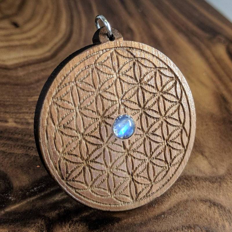 Blume Des Lebens Regenbogen Mondstein Walnuss Hartholz Anhänger - Natürliche Laser Cut Gravierte Heilige Geometrie Symbol Holz Kristall Edelstein von LaserTrees