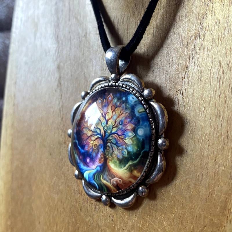 Baum Der Welten Kette, Weltenbaum Schmuck Für Spirituelle, Des Lebens Unter Glas, Geschenk Mit Lebensbaum, Kraft Und Energie Anhänger Baum Der Welten Kette, Weltenbaum Schmuck Für Spirituelle, Des Lebens Unter Glas, Geschenk Mit Lebensbaum, Kraft Und Energie Anhänger von Lasercrafthome