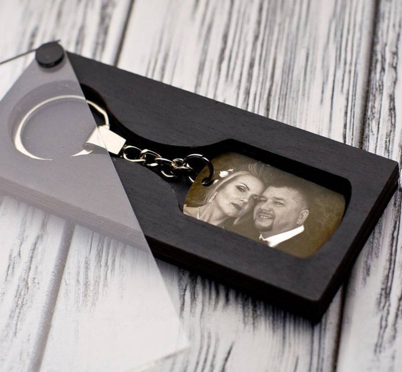 2 Schlüsselanhänger Personalisiert, Mit Fotogravur, Geschenk Für Sie, Ihn, Gravur 2 Schlüsselanhänger Personalisiert, Mit Fotogravur, Geschenk Für Sie, Ihn, Gravur von Laserdar
