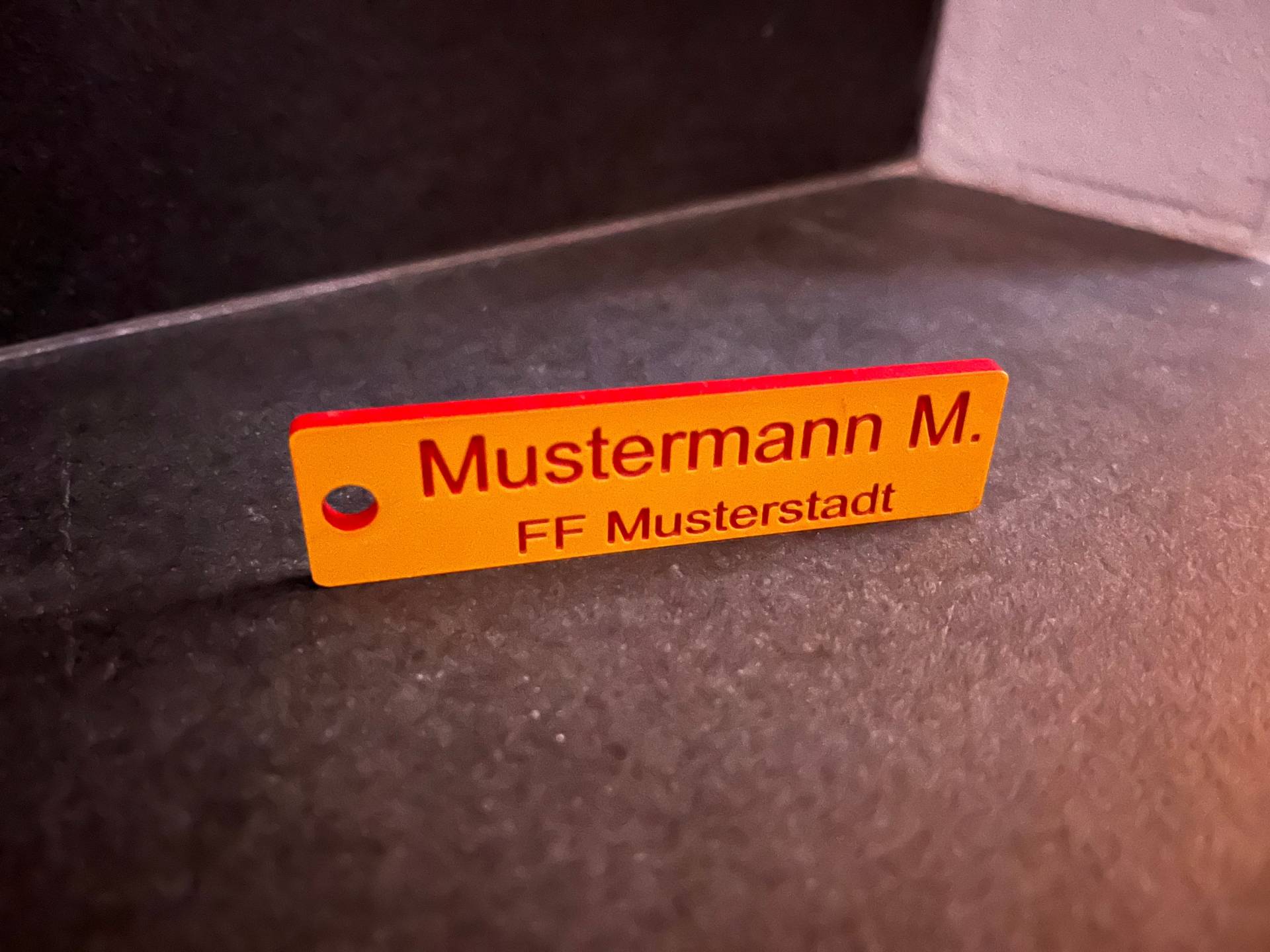 Feuerwehr Namensschild Atemschutz Anhänger Atemschutzüberwachung Thw Brk Feuerwehr Namensschild Atemschutz Anhänger Atemschutzüberwachung Thw Brk von LaserdesignFischer