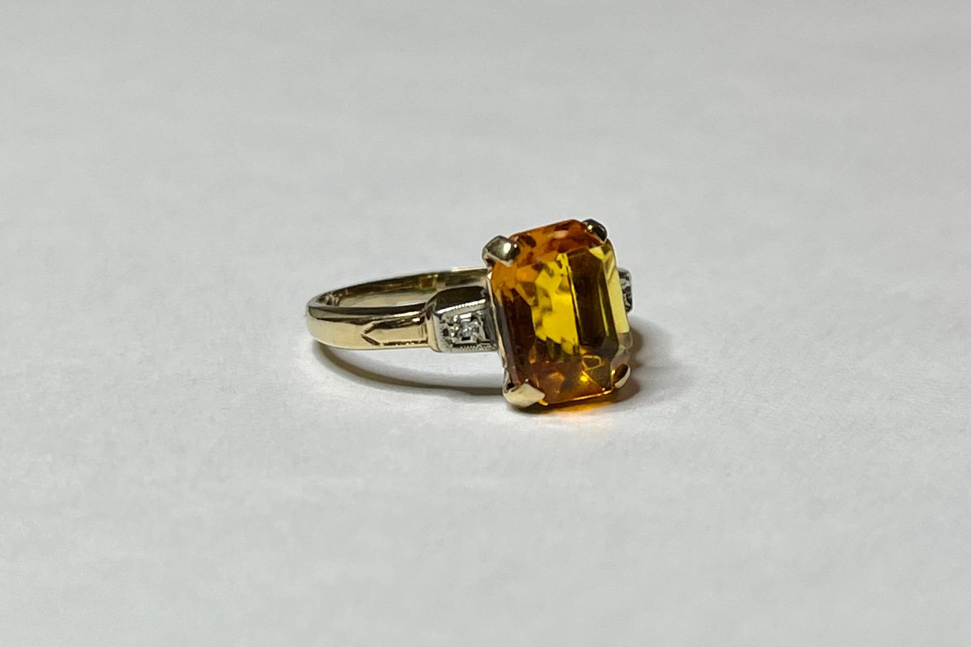 Gelb Glas Ring - 10K Gelbgold Größe 6, 5 Gelbglas Spät Art Deco 1940Er Jahre Gelb Glas Ring - 10K Gelbgold Größe 6, 5 Gelbglas Spät Art Deco 1940Er Jahre von LastCenturyJewels