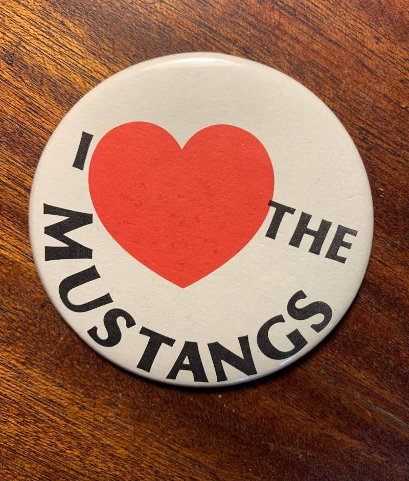 Vintage 1970Er Jahre I Heart The Mustangs Weiß 3" Pinback Button von LastWordThreads