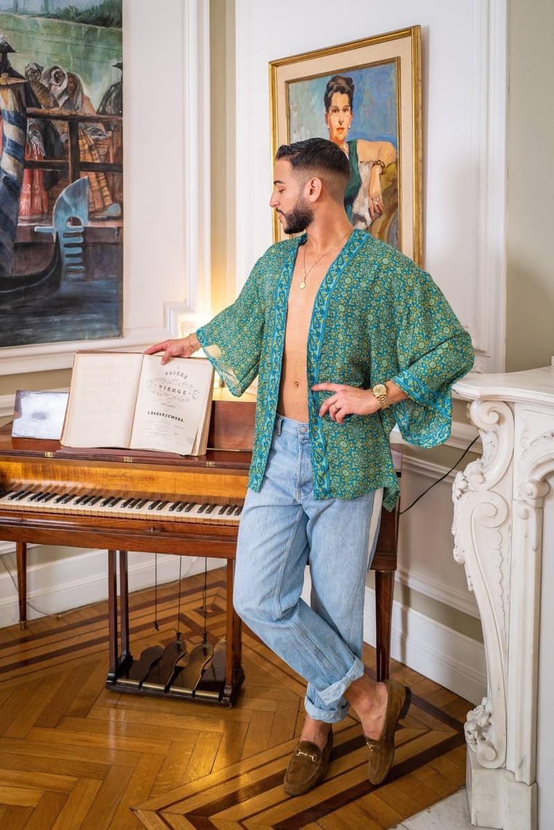 Herren Vintage-Kimonojacke Aus Seide - Kurzer, Fließender Kimono Im Boho-Chic-stil Herren Vintage-Kimonojacke Aus Seide - Kurzer, Fließender Kimono Im Boho-Chic-stil von LatelierDeSonja