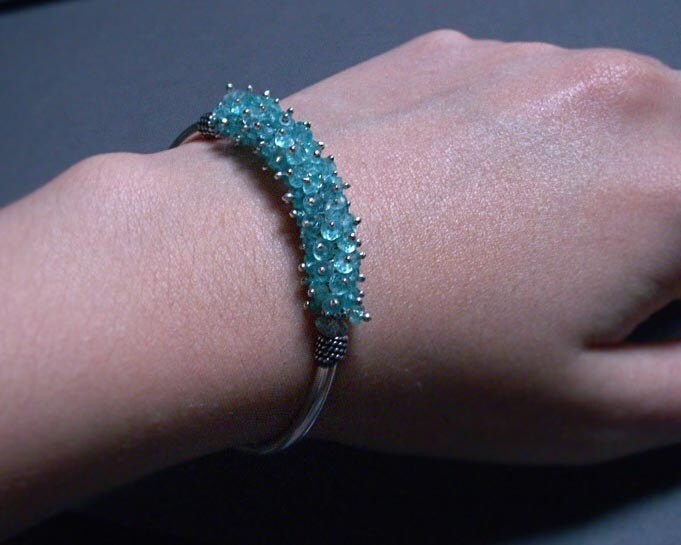 Armband Aus Argent 950 Und Apatit Bleue Stoff Sur Demande Auf Maß Armband Aus Argent 950 Und Apatit Bleue Stoff Sur Demande Auf Maß von Latelierdescristaux1