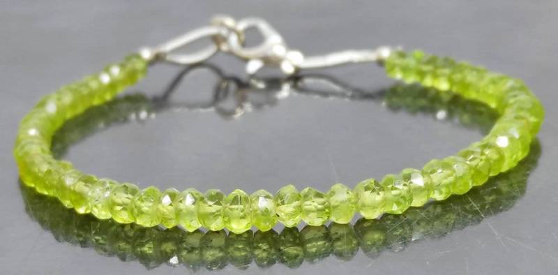 Feinstes Peridot Perlen Armband, Israel Cut Natürliche 3-4mm Schmuck Armband von LatestBeadsJewellery