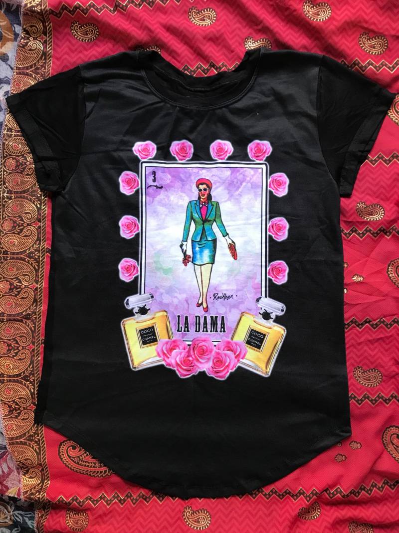 La Dama T-Shirt La Dama T-Shirt von LatinxSpirit