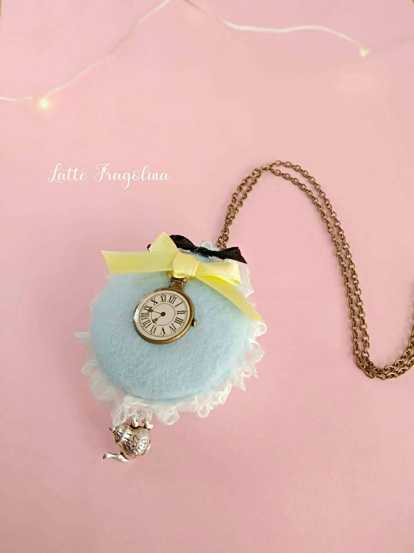 Filz-Macaron-Halskette - Alice Im Wunderland-stil, Lolita-Mode, Cosplay, Lolita-stil, Bronzefarbene Kettenhalskette „Nickelfrei" Filz-Macaron-Halskette - Alice Im Wunderland-stil, Lolita-Mode, Cosplay, Lolita-stil, Bronzefarbene Kettenhalskette „Nickelfrei" von LatteFragolina