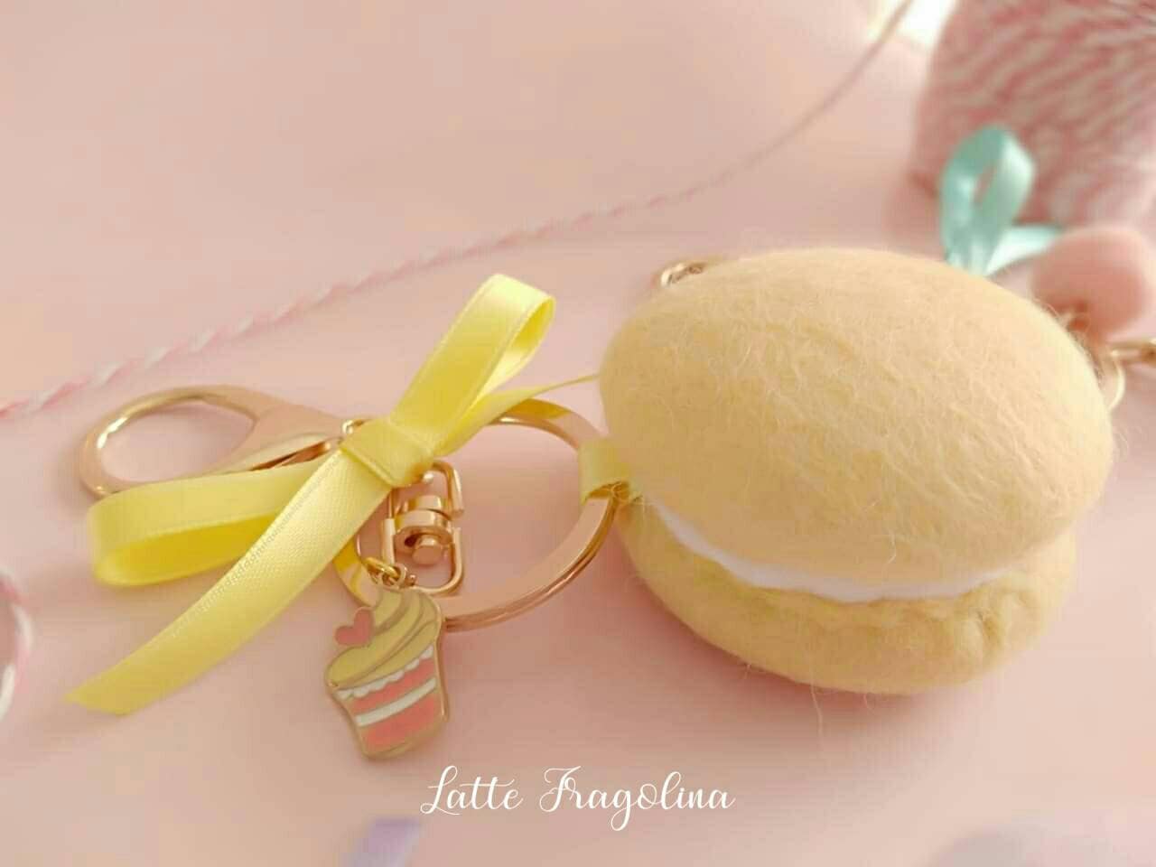 Sofort Versandfertig Charm, Schlüsselanhänger Für Tasche Macaron Aus Filz, Zitrone Sofort Versandfertig Charm, Schlüsselanhänger Für Tasche Macaron Aus Filz, Zitrone von LatteFragolina