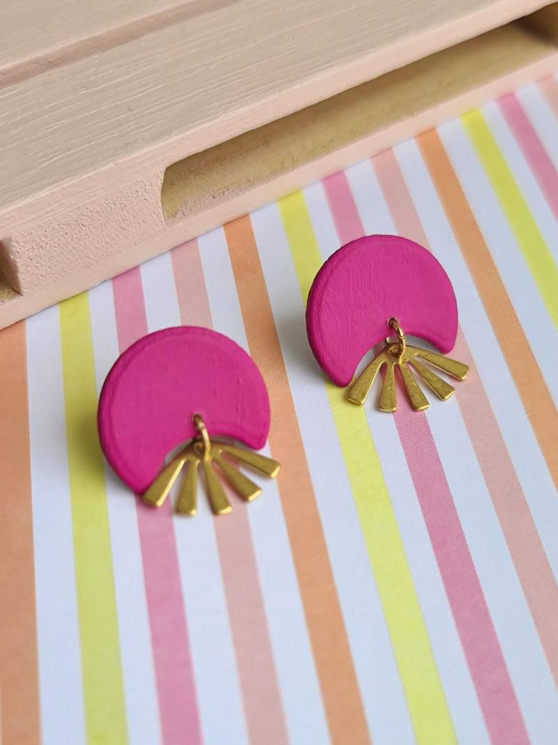 Mondohrringe, Ohrstecker, Tropfenohrringe Aus Messing - Farbe Fuchsia Pink Mondohrringe, Ohrstecker, Tropfenohrringe Aus Messing - Farbe Fuchsia Pink von LauVmadeShop