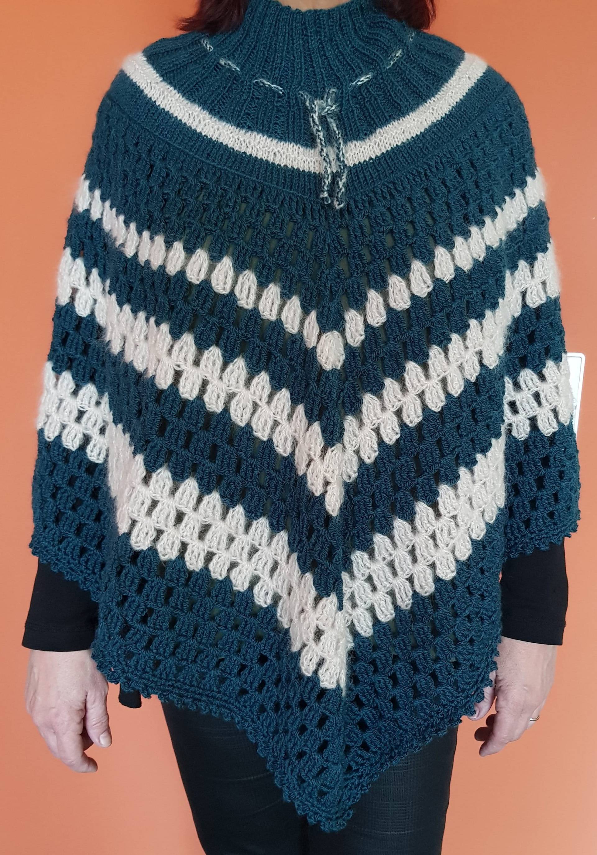 Handgefertigter Poncho Handgefertigter Poncho von LaufMaschePulheim