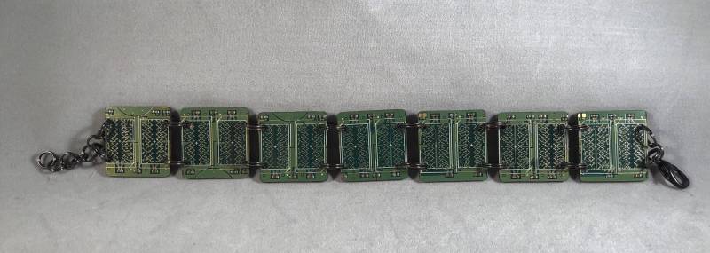 Computer Platine Gliederarmband - Armband Grün Technik Avantgarde von LaughOutLoudArts