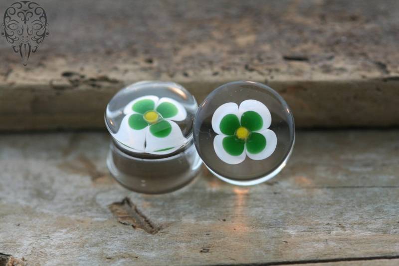 Blumen, Klare Und Grüne Plugs Oder Orange von LaughingBuddhaStudio
