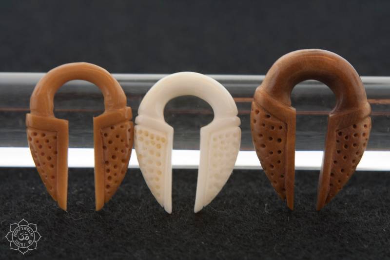 Tagua Nut Geschnitzte Ohrgewichte - Atemberaubend von LaughingBuddhaStudio