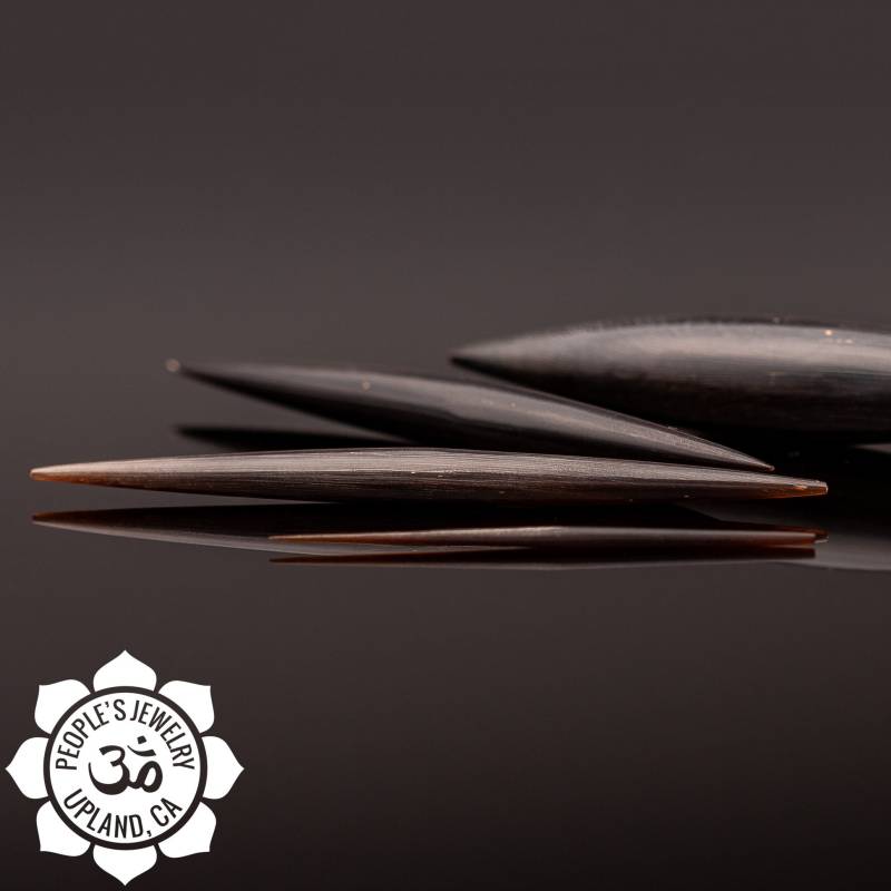 Völker-Schmuck - Büffel Horn Septum Spikes Preis Pro Stück von LaughingBuddhaStudio