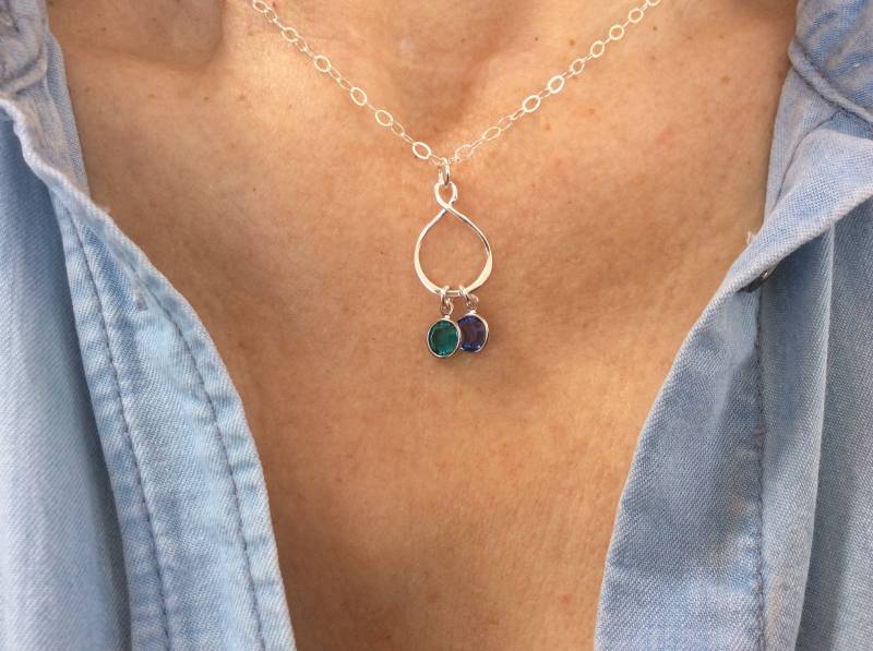 sterling Silber Teardrop Infinity Halskette Mit Swarovski Geburtssteinen von LaurAnnaBelleDesigns