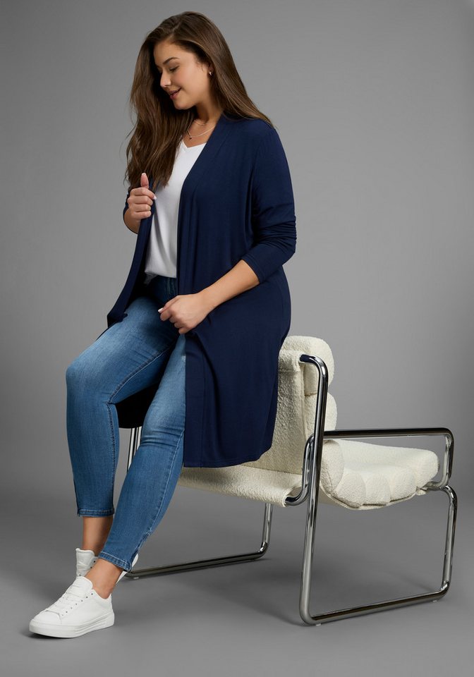 Laura Scott CURVE Longstrickjacke aus weichem, angenehmem fließendem Jerseymaterial - GROSSE GRÖSSE Laura Scott CURVE Longstrickjacke aus weichem, angenehmem fließendem Jerseymaterial - GROSSE GRÖSSE von Laura Scott CURVE