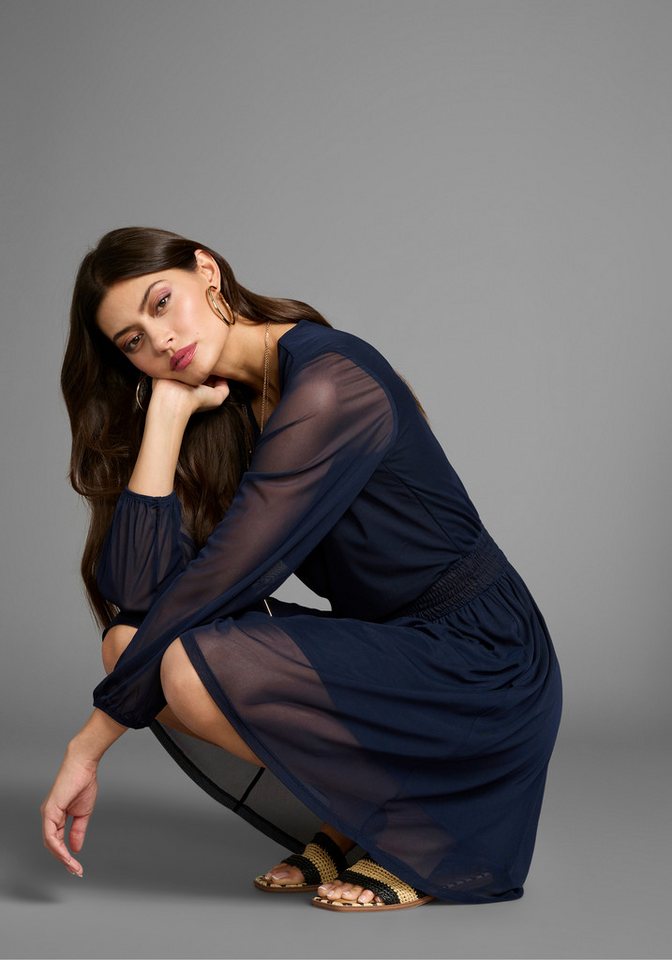 Laura Scott Meshkleid mit Smok-Einsatz von Laura Scott