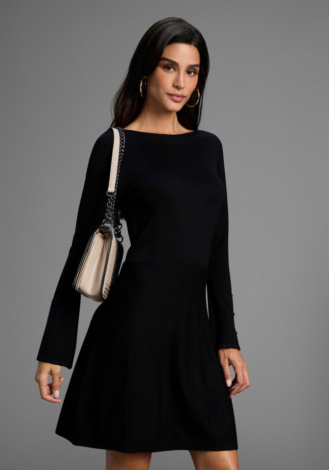 Laura Scott Strickkleid in ausgestellter Mini-Form mit Zierknöpfen - NEUE KOLLEKTION von Laura Scott