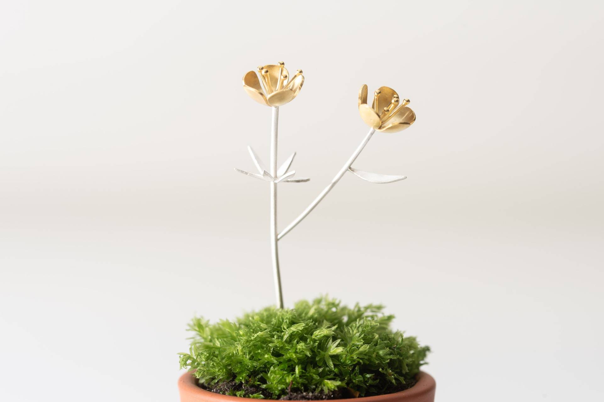 Buttercup-stick-Pin von LauraBaxterJewellery