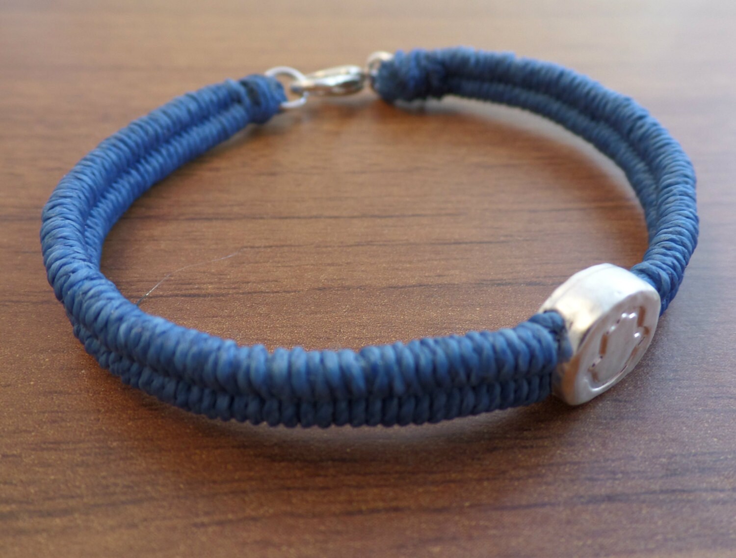 Handgemachtes Perlenarmband Laura Design Wachsschnur Armband Hamsa Hand Blau Handgemachtes Perlenarmband Laura Design Wachsschnur Armband Hamsa Hand Blau von LauraDesignArt