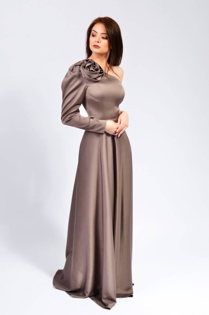 Langes One Shoulder Kleid, Maxi Plissiertes Sleeve Kleid | Tatiana 2 von LauraGalic