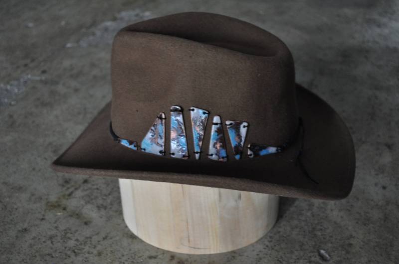 Western Cowboy Hut - Wolle Braun Türkis Geometrisch Kupfer Emaille Stickerei Hutband Einzelstück von LauraJRusch