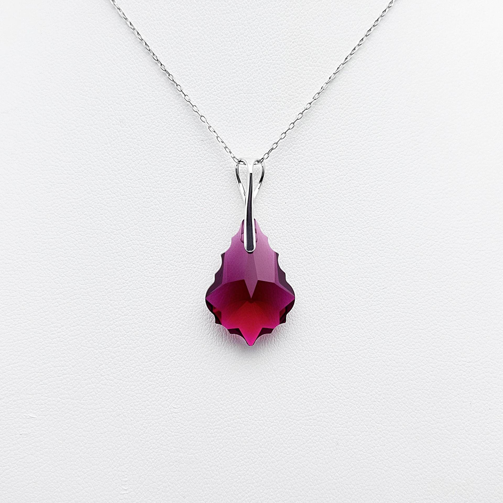 Barocke Halskette Aus Rubinrotem Swarovski®-Kristall, Rubin, Öse Und Kette 925Er Silber von LauraScreations27