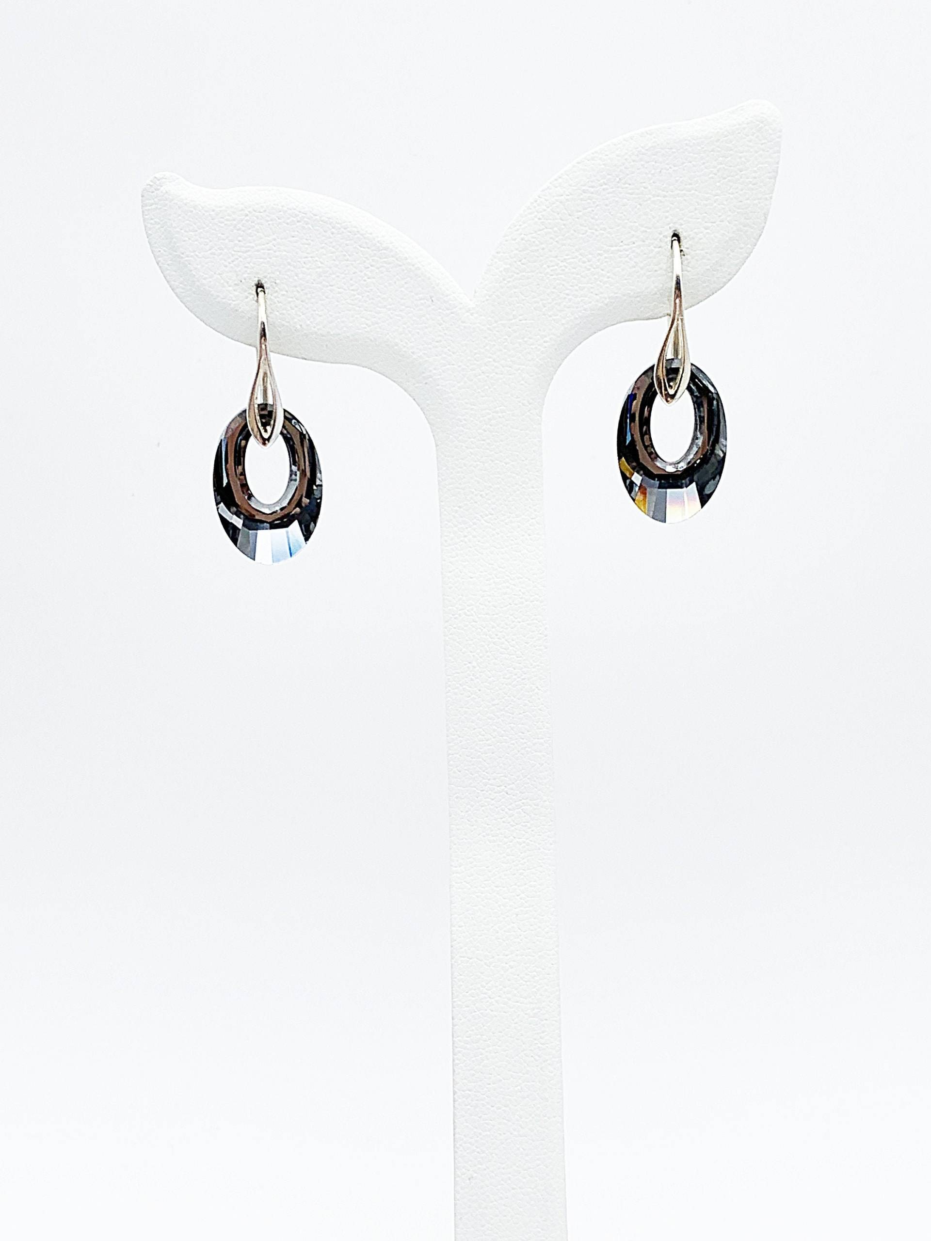 Ohrhänger Aus Swarovski-Helios-Kristallen Mit Ausgehöhltem Nachtstein Schwarzem Silber Auf Ohrsteckern 925Er von LauraScreations27
