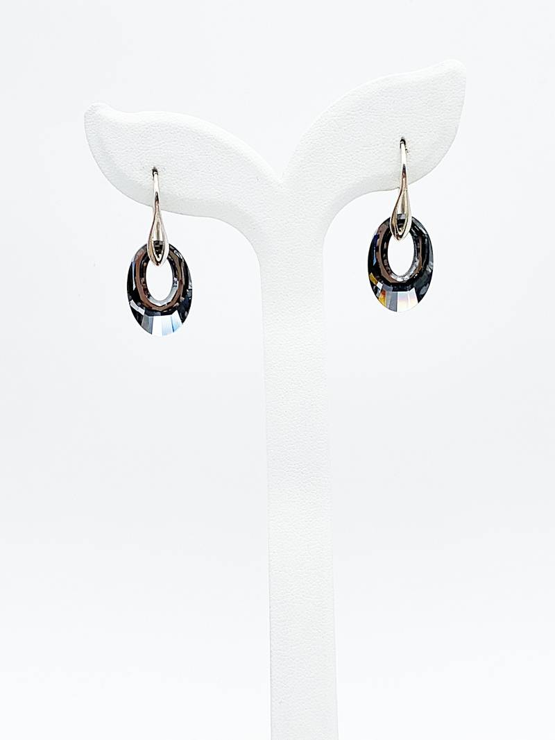 Ohrhänger Aus Swarovski-Helios-Kristallen Mit Ausgehöhltem Nachtstein Schwarzem Silber Auf Ohrsteckern 925Er Ohrhänger Aus Swarovski-Helios-Kristallen Mit Ausgehöhltem Nachtstein Schwarzem Silber Auf Ohrsteckern 925Er von LauraScreations27
