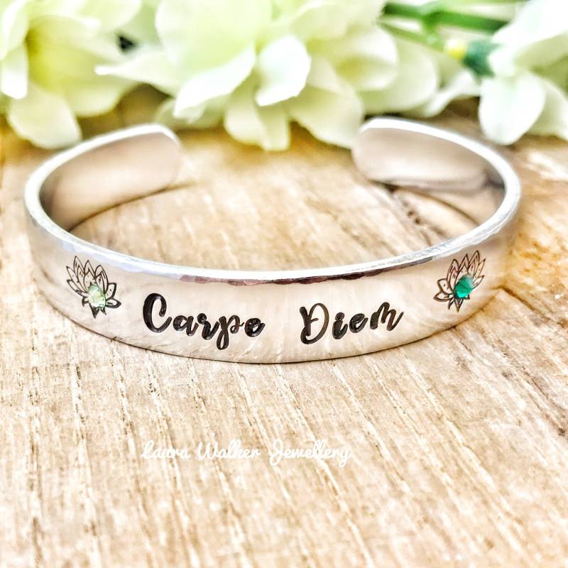 Carpe Diem Armreif, Armband, Schmuck Carpe Diem Armreif, Armband, Schmuck von LauraWalkerJewellery