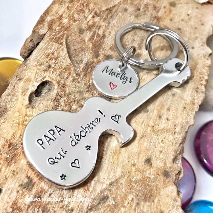 Papa Flaschenöffner, Gitarrengeschenk, Gitarren Schlüsselanhänger Papa Flaschenöffner, Gitarrengeschenk, Gitarren Schlüsselanhänger von LauraWalkerJewellery