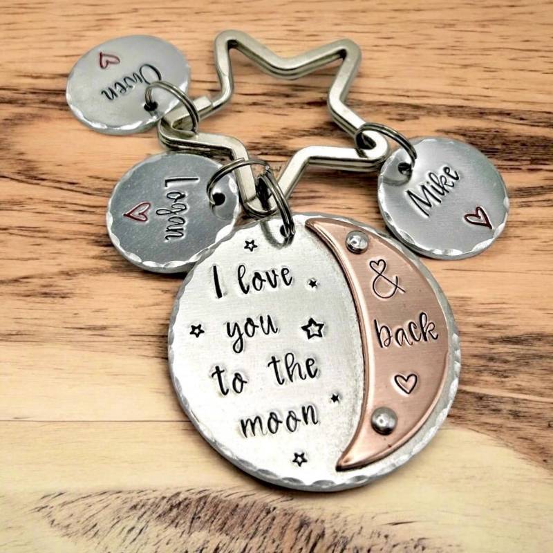 Schlüsselanhänger „I Love You To The Moon", Geschenk Für Mama, Personalisiert Mit Kindernamen Schlüsselanhänger „I Love You To The Moon", Geschenk Für Mama, Personalisiert Mit Kindernamen von LauraWalkerJewellery